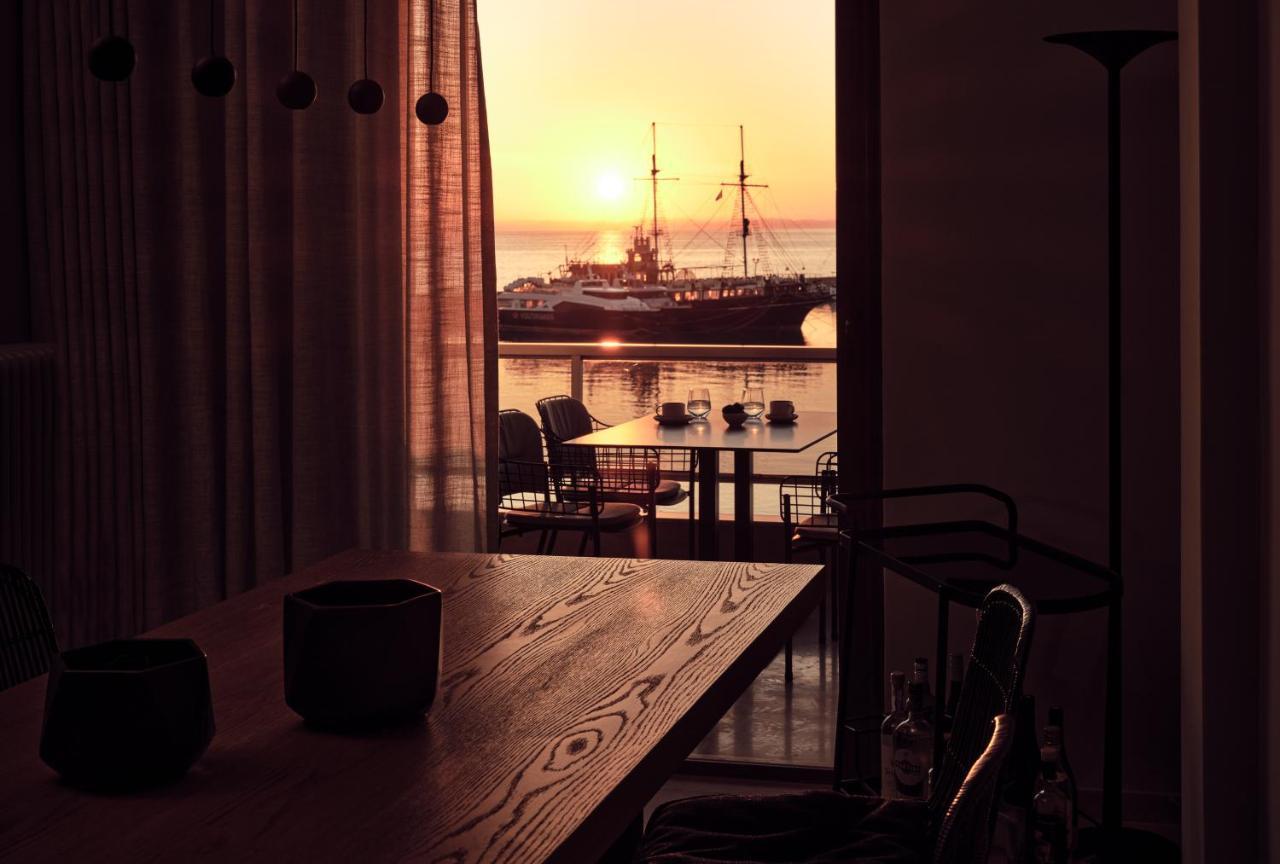 Monopolio Waterfront Apartment With Sea View, By Zantewize Экстерьер фото